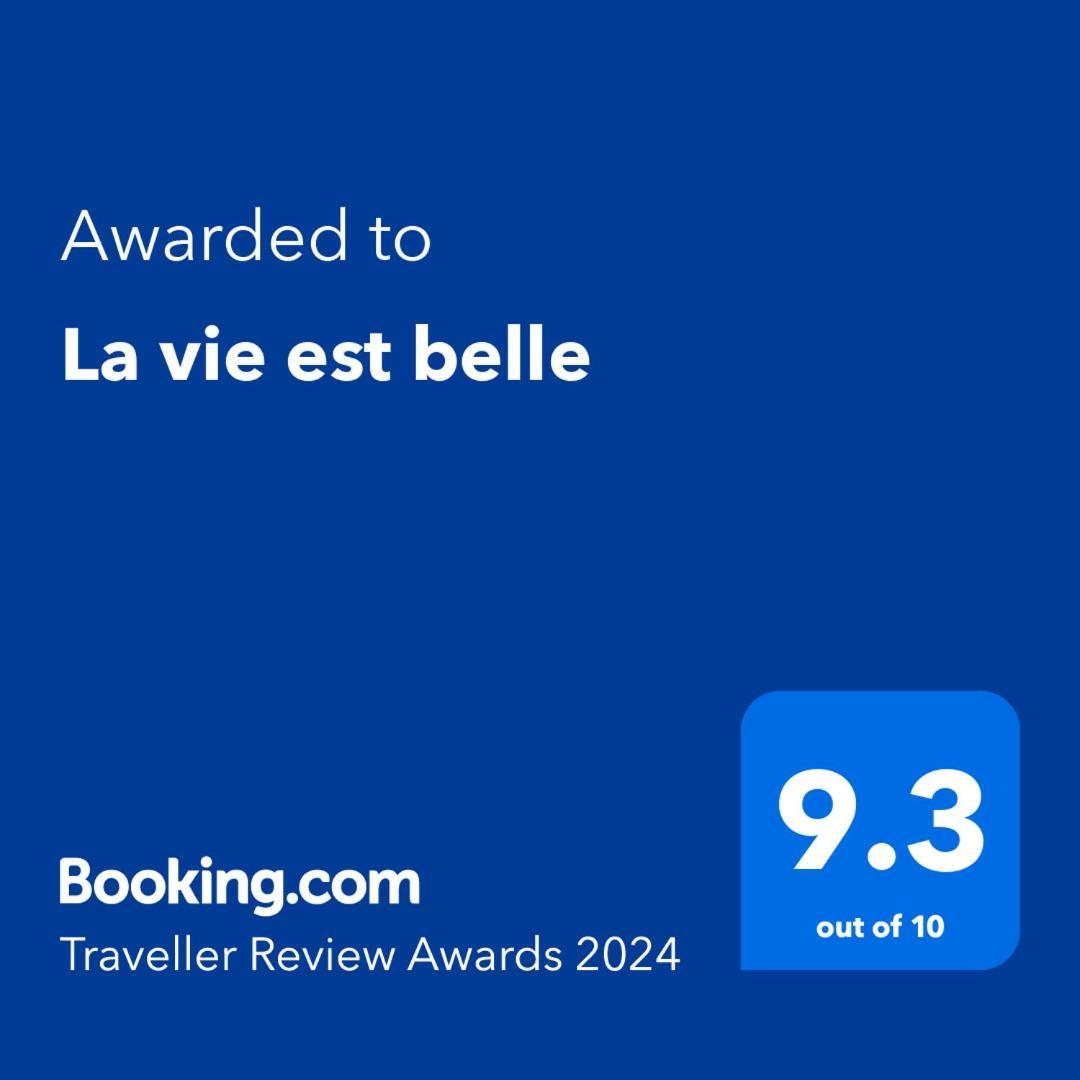 La Vie Est Belle Lejlighed Bukarest Eksteriør billede